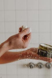 Kā pārvērst ātru ieskriešanu dušā piepildītā rituālā?